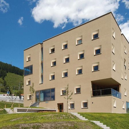 Scuol Youth Hostel Экстерьер фото