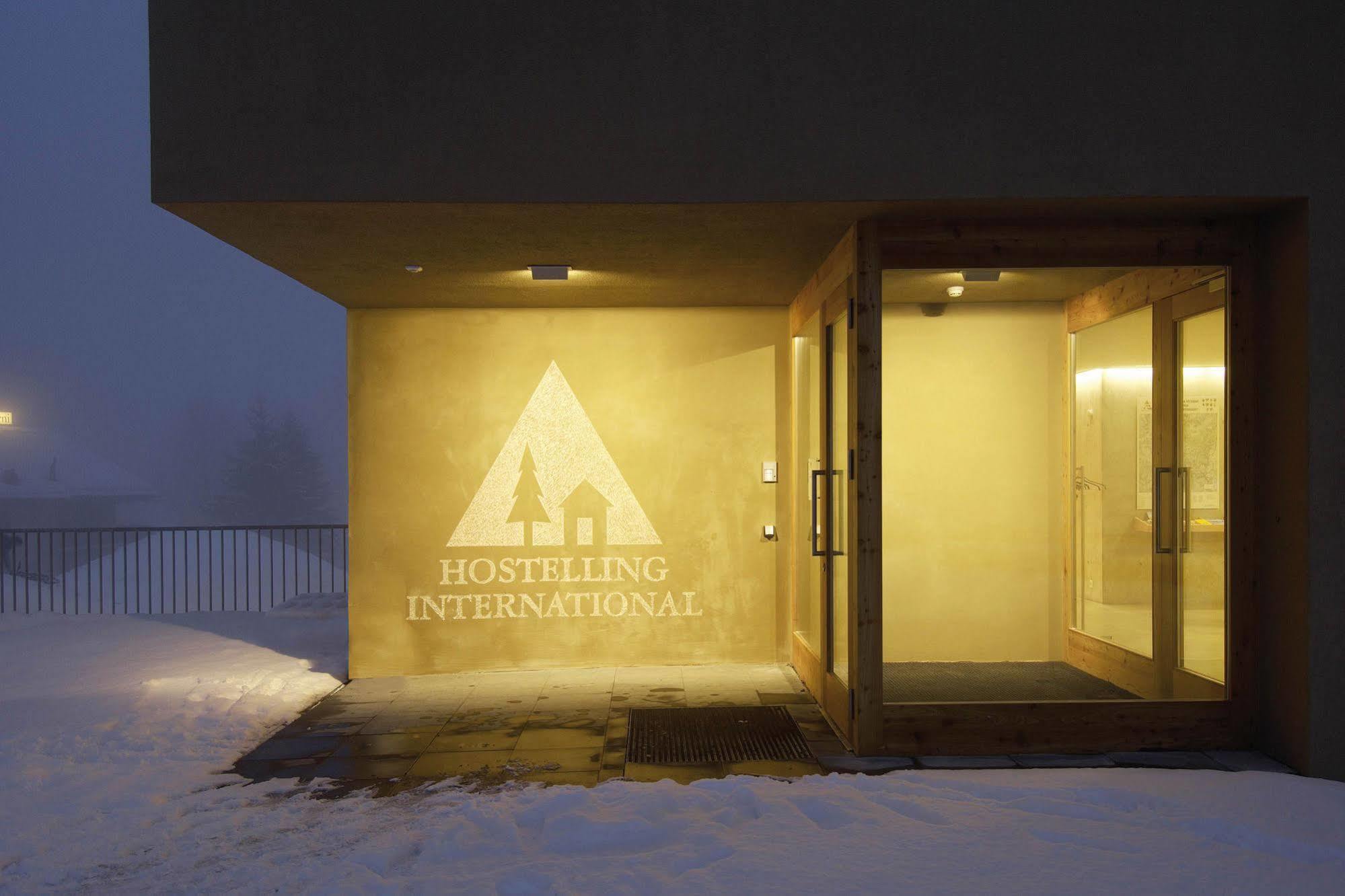 Scuol Youth Hostel Экстерьер фото
