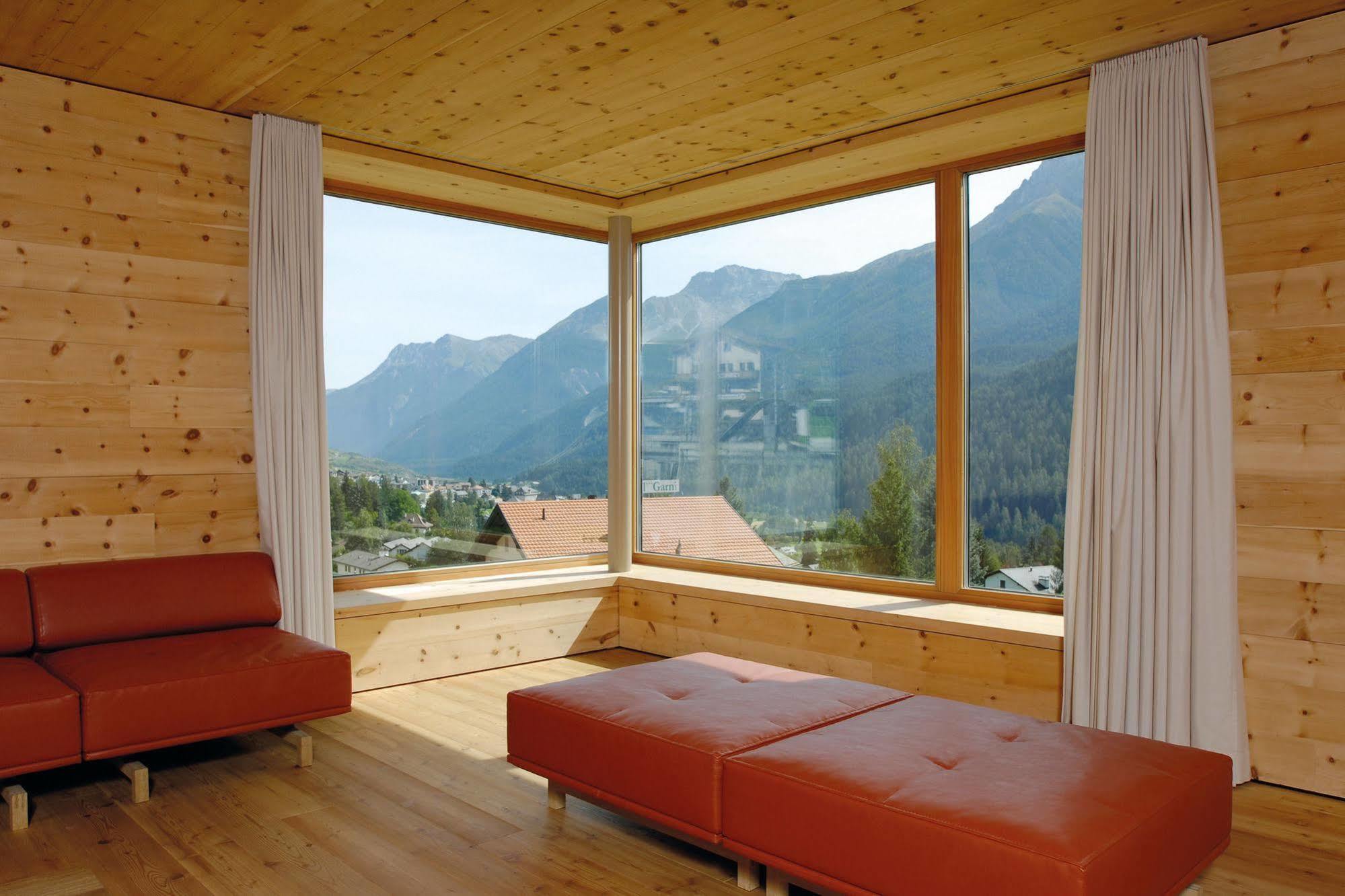 Scuol Youth Hostel Экстерьер фото